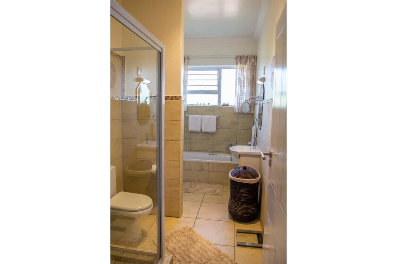 Amohela Guesthouse Midrand Ngoại thất bức ảnh