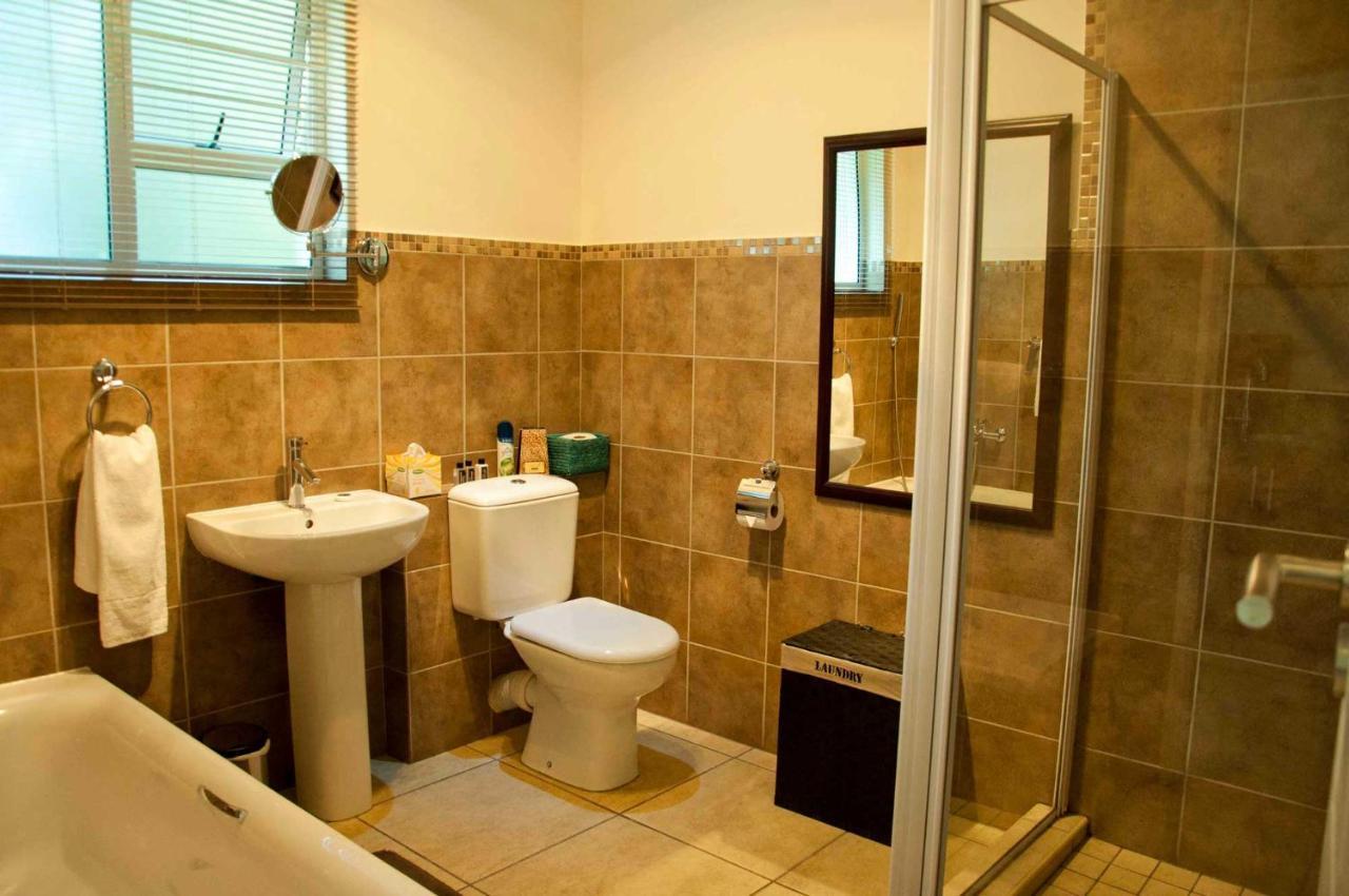 Amohela Guesthouse Midrand Ngoại thất bức ảnh