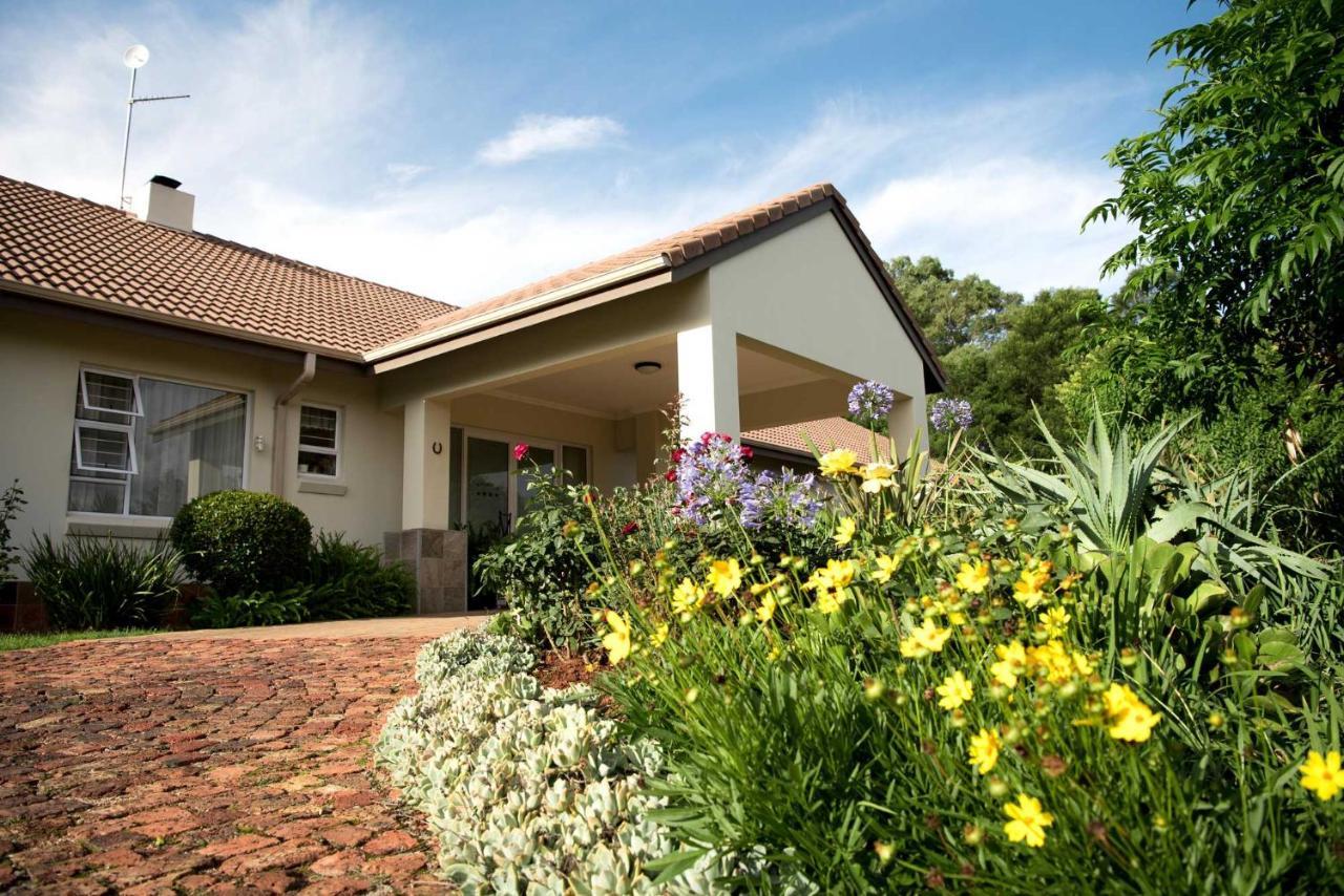 Amohela Guesthouse Midrand Ngoại thất bức ảnh