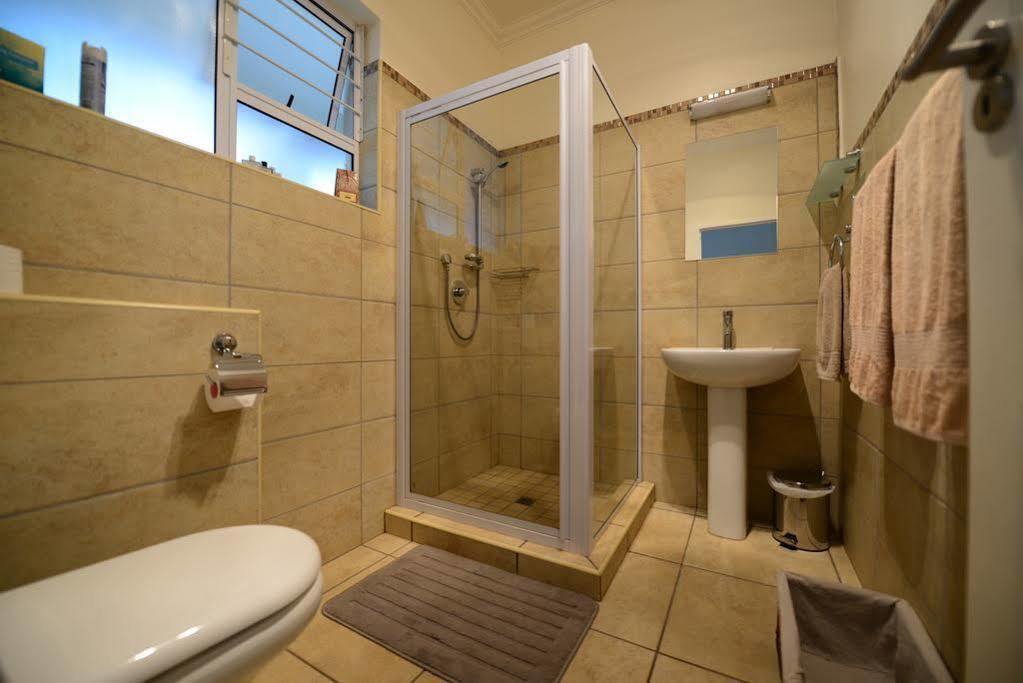 Amohela Guesthouse Midrand Ngoại thất bức ảnh